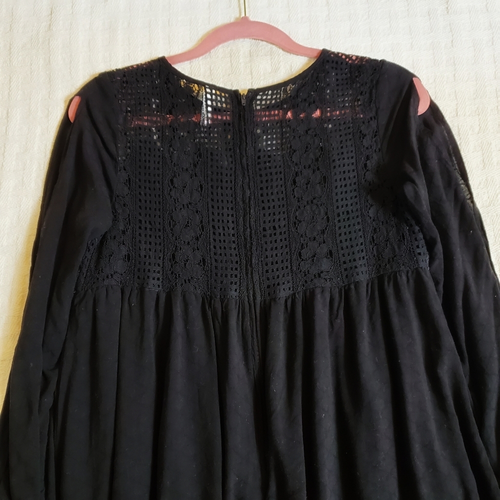 SOLD!!!        Xhilaration Black Floral Lace Dress - Picture 5 of 6